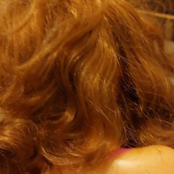TOY Barbie Styling Head - Picture 2 of 3